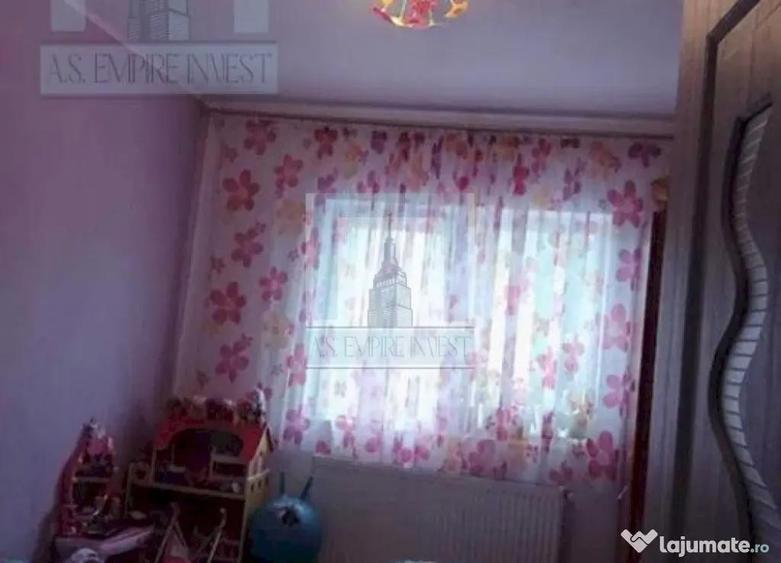 Apartament cu 3 camere semidecomandat, mobilat în Bartolomeu