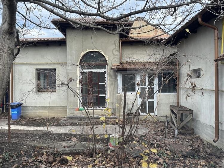 Casă individuală cu 3 camere cu Canalizare în Buna Vestire