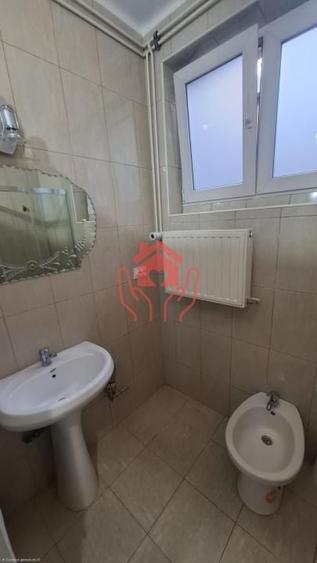 GARA DE NORD (Spitalul Witting)- 2 apartamente, 6 camere, vila solida renovata! - 25