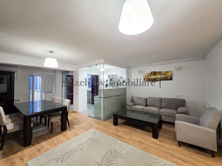 Apartament cu 3 camere decomandat, mobilat în Faleza Nord