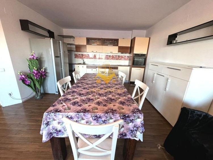 Apartament cu 3 camere semidecomandat în Calea Turzii
