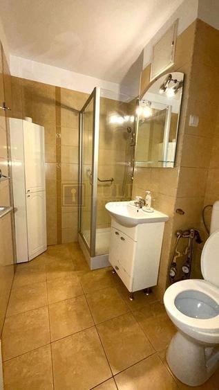 Apartament cu 2 camere semidecomandat, mobilat în Olimpia-Stadion