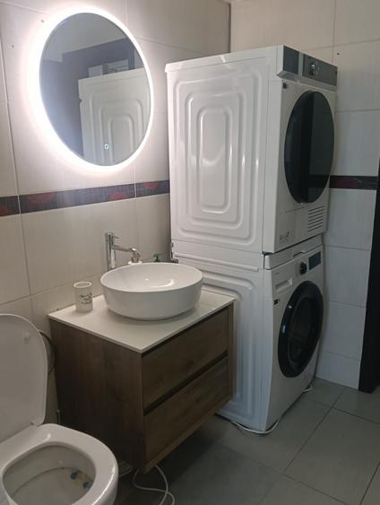 Apartament cu 2 camere decomandat în Vitan