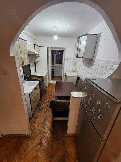 Apartament cu 2 camere decomandat în Aradului