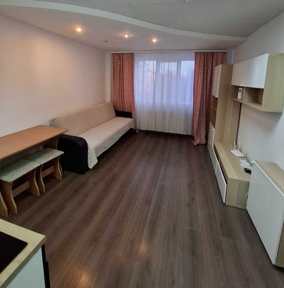 Garsonieră decomandată în Central