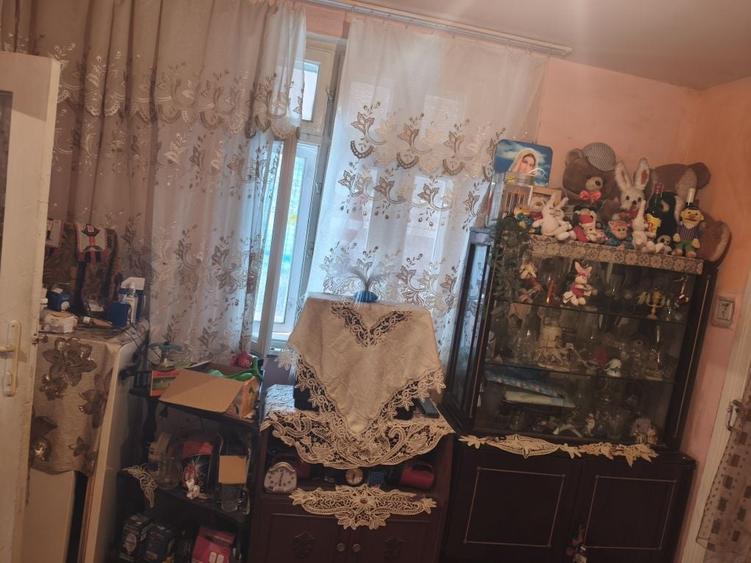 Casă cu 4 camere în Ologeni
