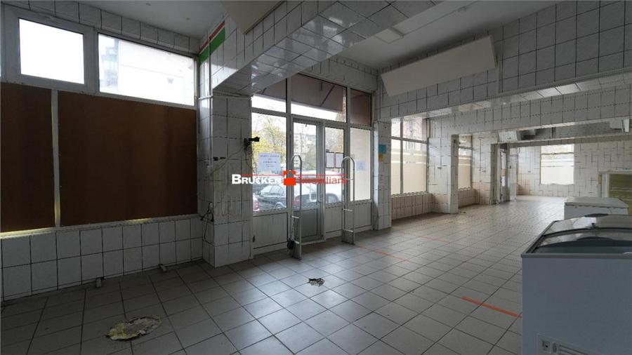 Spațiu comercial, de 232 mp, în Central
