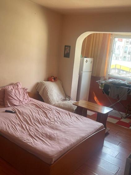 Garsonieră semidecomandată în Micro 6