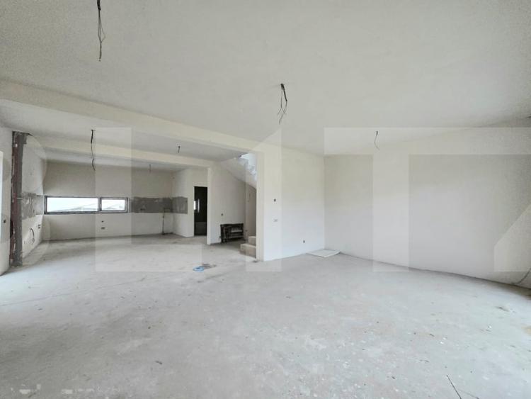 Duplex cu 4 camere cu Teren 550 Mp în Feleacu
