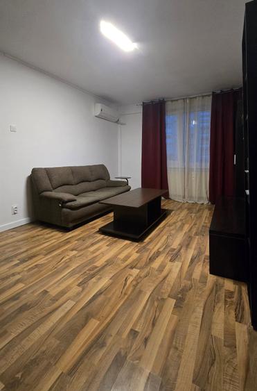 Apartament cu 2 camere semidecomandat în Theodor Pallady