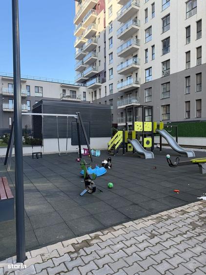 Apartament cu 3 camere în Tei