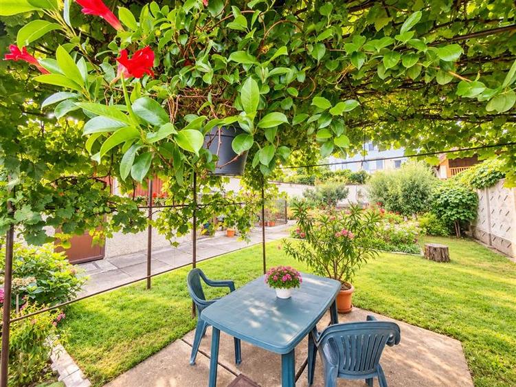 Casă individuală cu 3 camere cu Teren 490 Mp în Central