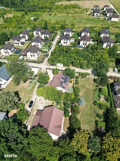 Casă cu 4 camere cu Teren 610 Mp în Bârnova
