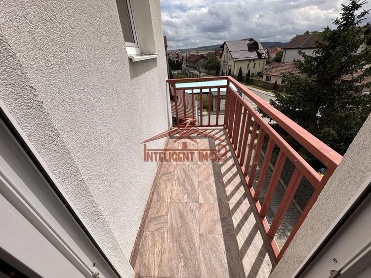 Duplex cu 4 camere cu Canalizare în Șelimbăr