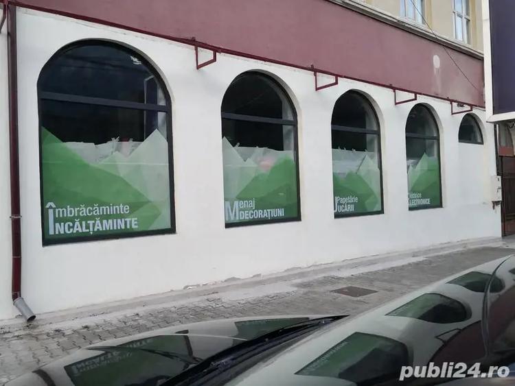 Spațiu comercial, de 1,200 mp, în Central