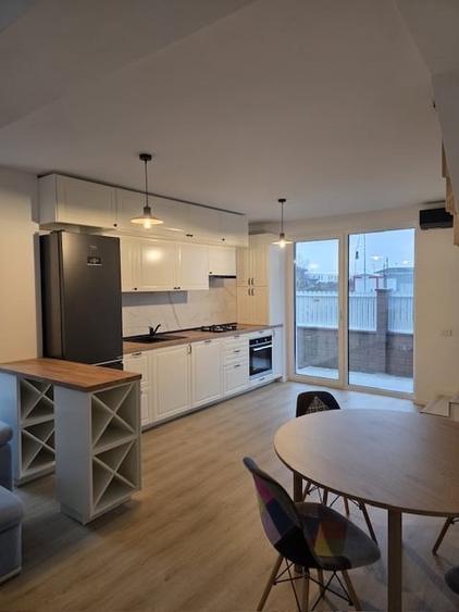 Casă cu 2 camere cu Teren 100 Mp în Odăi