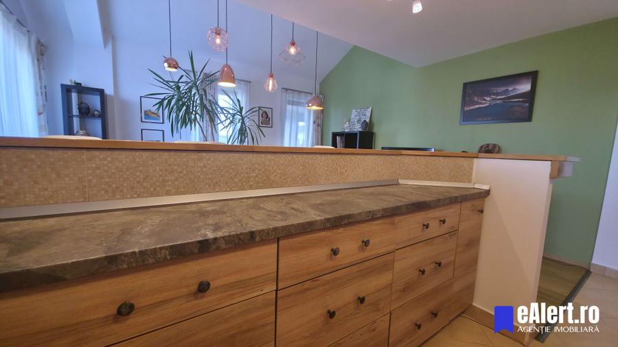 Apartament cu 3 camere decomandat în Dămăroaia