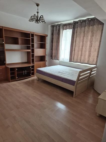 Apartament cu 2 camere decomandat în Dumbrava 2