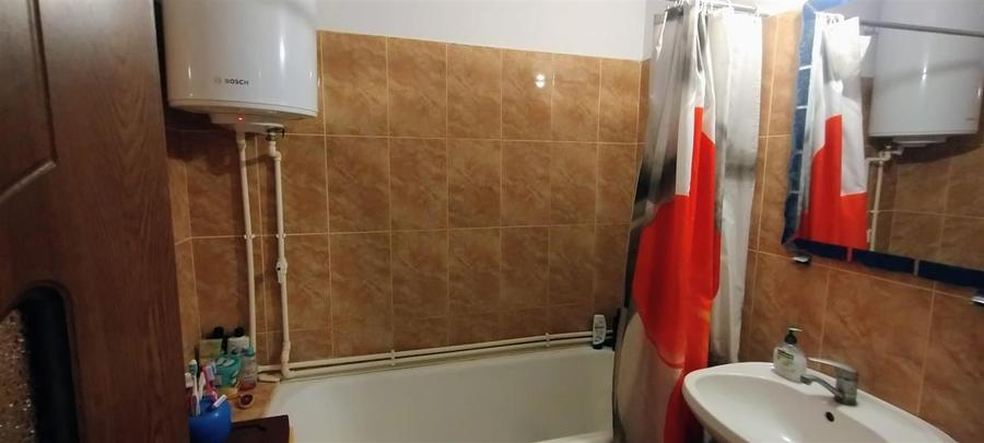Apartament cu 2 camere semidecomandat, mobilat în Unirii Sud