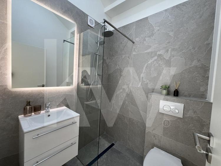 Penthouse 4 camere - mobilat si utilat, intabulat - 42