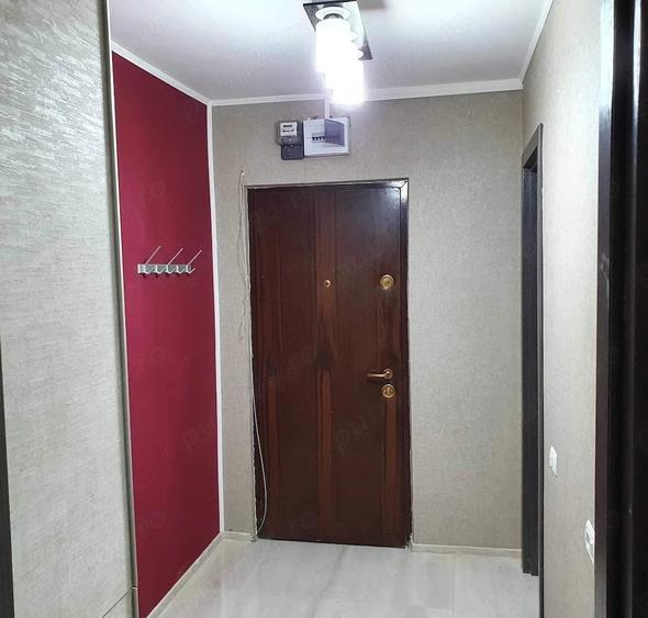 Apartament cu 2 camere semidecomandat, mobilat în Tomis Nord