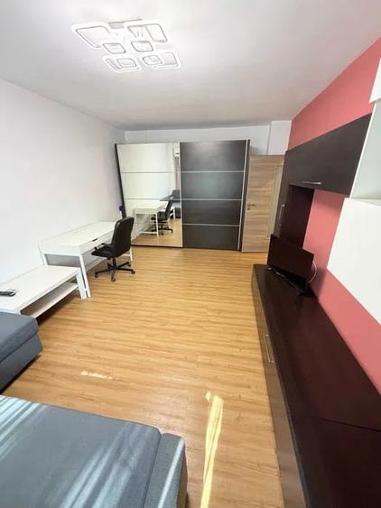 Apartament cu 2 camere semidecomandat, mobilat în Aviației