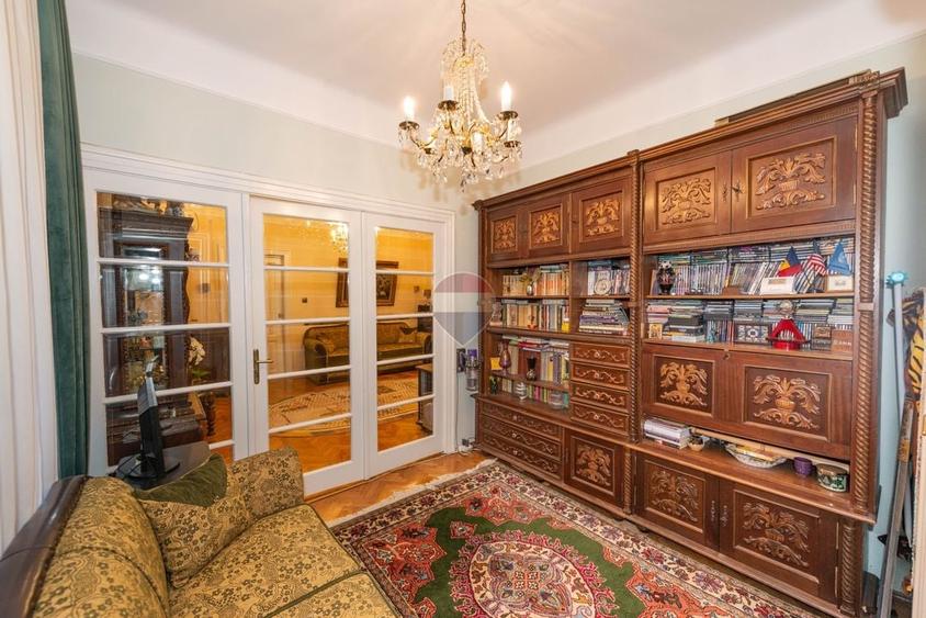 Casă cu 4 camere cu Teren 244 Mp în Domenii