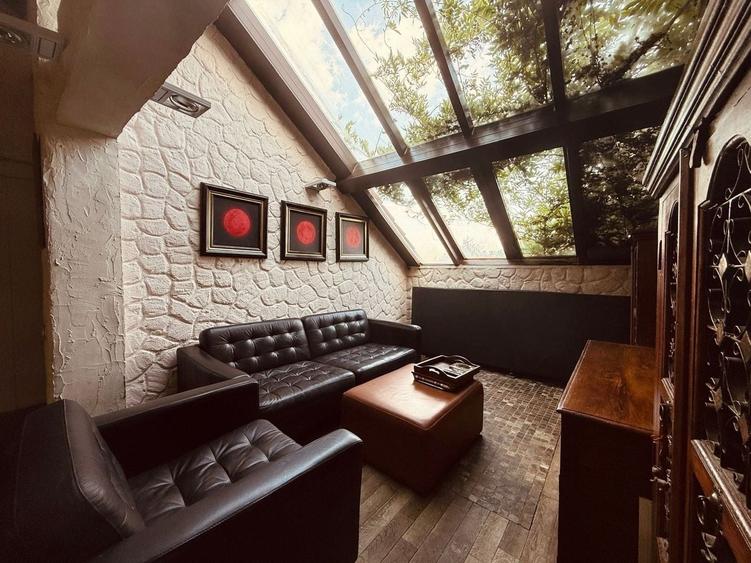 Duplex cu 5 camere cu Piscina în Central