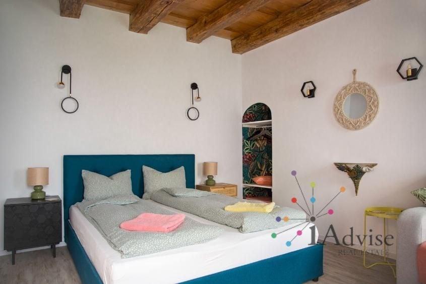 Apartament cu 5 camere decomandat, mobilat în Centrul Istoric