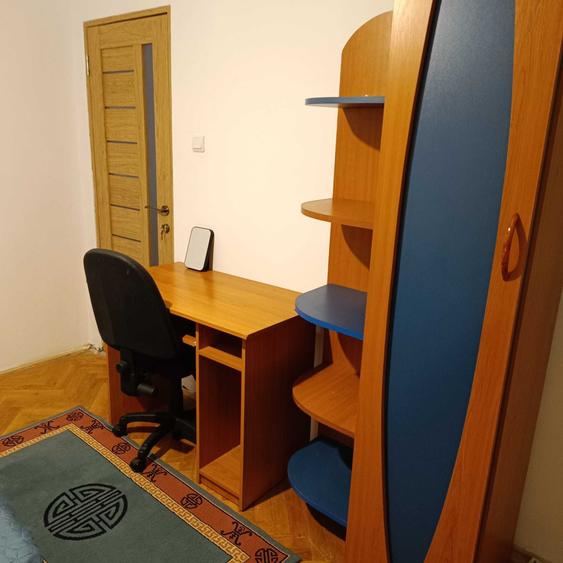 Apartament cu 3 camere decomandat în Exterior Vest