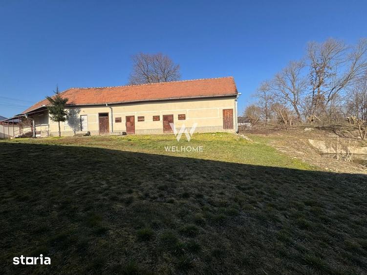 Casă cu 3 camere cu Teren 1500 Mp în Central