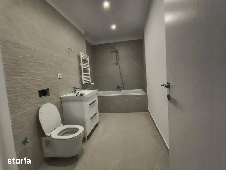 Apartament cu 3 camere decomandat în Aviației