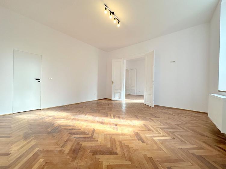 Apartament cu 3 camere decomandat în Bălcescu
