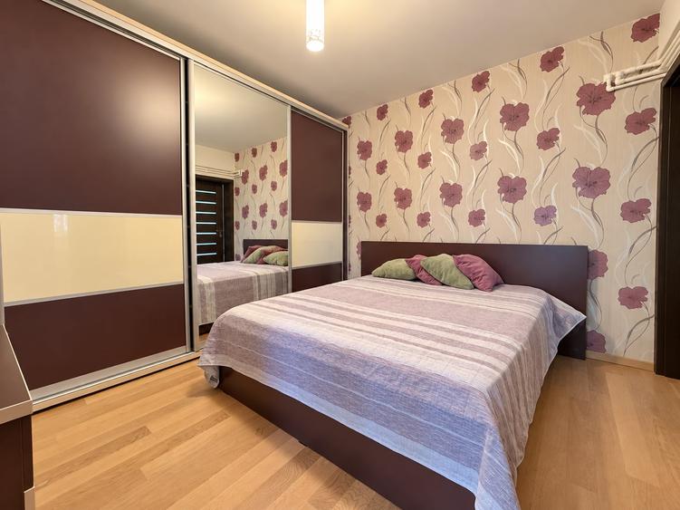 Apartament cu 4 camere decomandat, mobilat în Tomis Nord