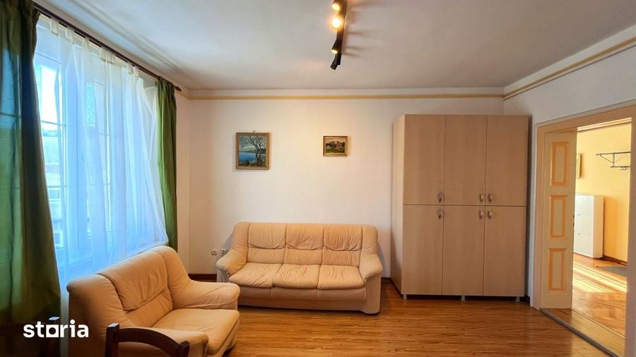 Apartament cu 3 camere decomandat, mobilat în Central