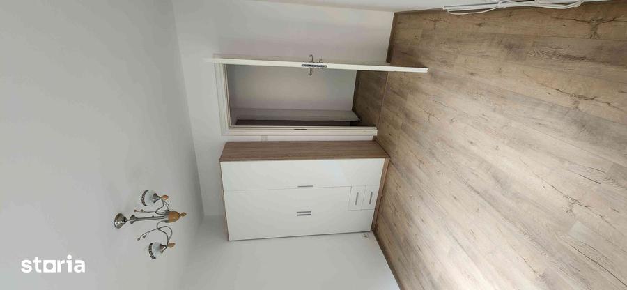 Apartament cu 2 camere decomandat în Tractorul