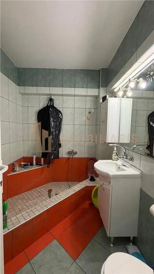 Casă cu 3 camere decomandat cu Teren 500 Mp în Mocira