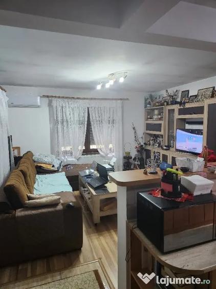Casă cu 3 camere cu Teren 250 Mp în Central