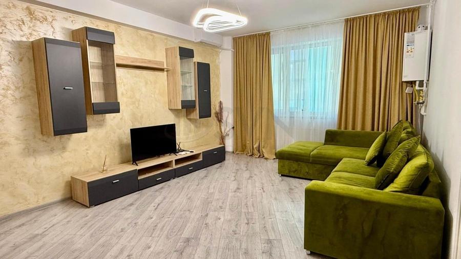 Apartament cu 2 camere semidecomandat, mobilat în Central