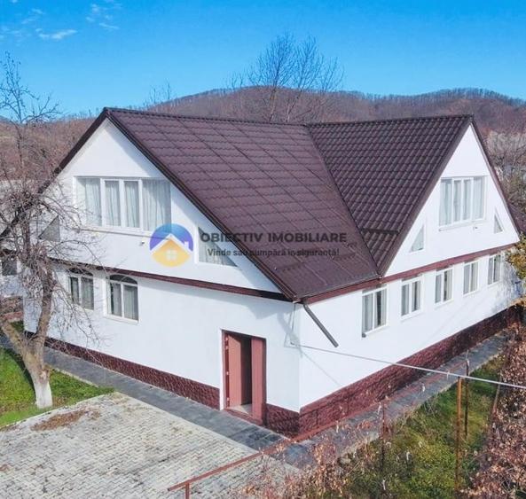 Casă cu 6 camere cu Canalizare în Vânători-Neamț