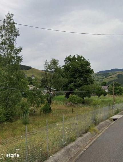 Teren de 2400 mp, în Tașca