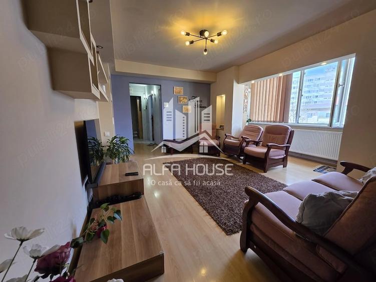 Apartament cu 3 camere semidecomandat în Govândari