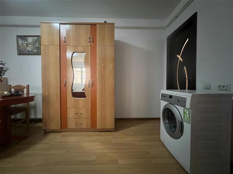 Apartament cu 2 camere nedecomandat, mobilat în Aeroport