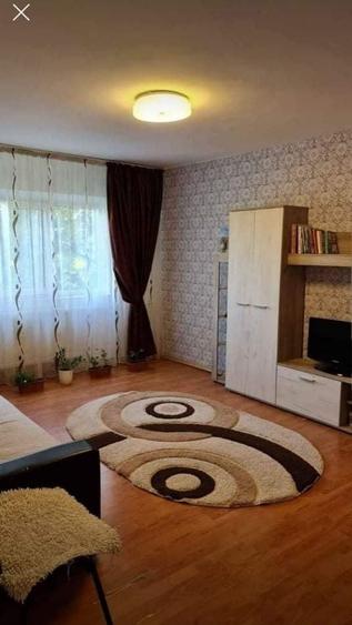 Apartament cu 2 camere decomandat în Apărătorii Patriei