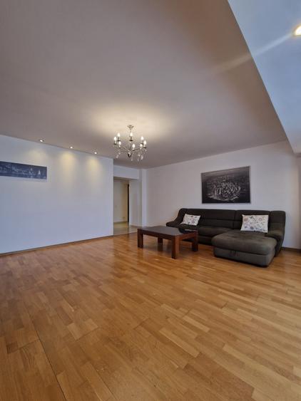 Apartament cu 3 camere decomandat, mobilat în P-ța Alba Iulia