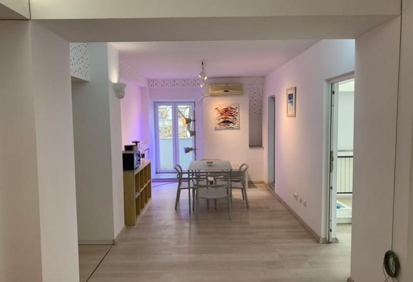 Apartament cu 3 camere decomandat în Ultracentral
