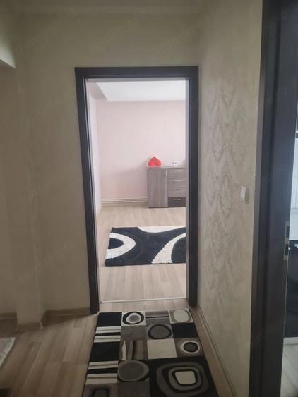 Apartament cu 2 camere semidecomandat, mobilat în Calea Urseni
