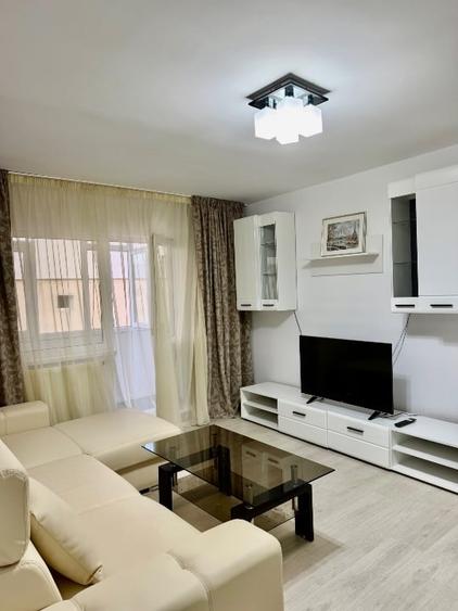 Apartament cu 2 camere nedecomandat, mobilat în Central