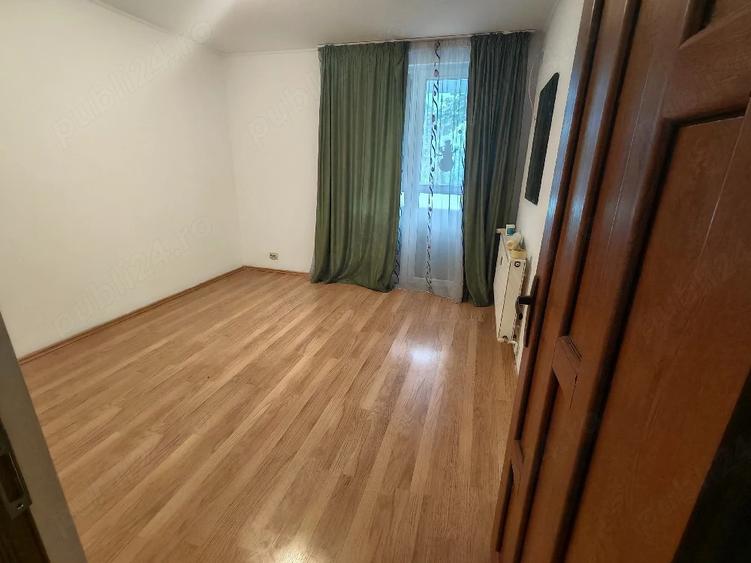 Apartament cu 3 camere semidecomandat în Liviu Rebreanu