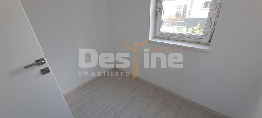 Casă individuală cu 4 camere cu Canalizare în Rediu